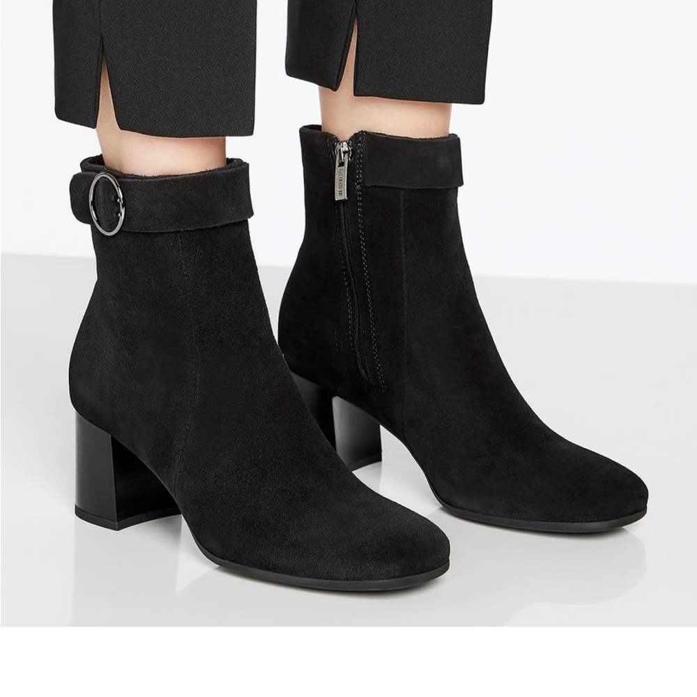 LA CANADIENNE black waterproof leather heeled ankle boots 8M Excellent cond